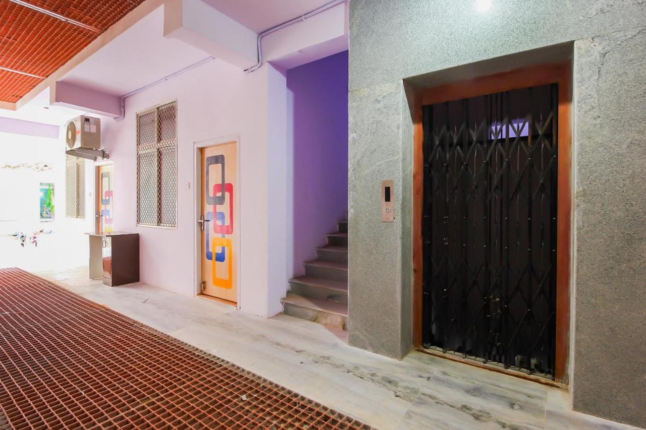 Oyo 17168 Hz Lodge Hyderabad Eksteriør bilde